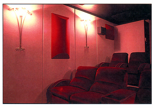 Polycylindrical diffuser in a home theater.
